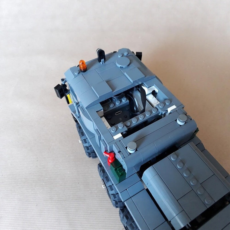1:27 Soviet-Era 8×4 Heavy Military Tractor Truck MOC Building Kit - 4