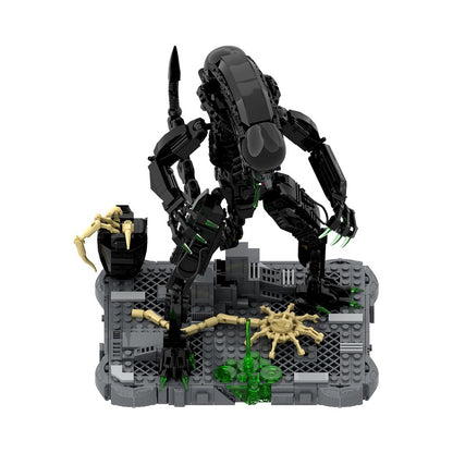 Acid-Drooling Biomechanical Alien MOC Building Kit - 7