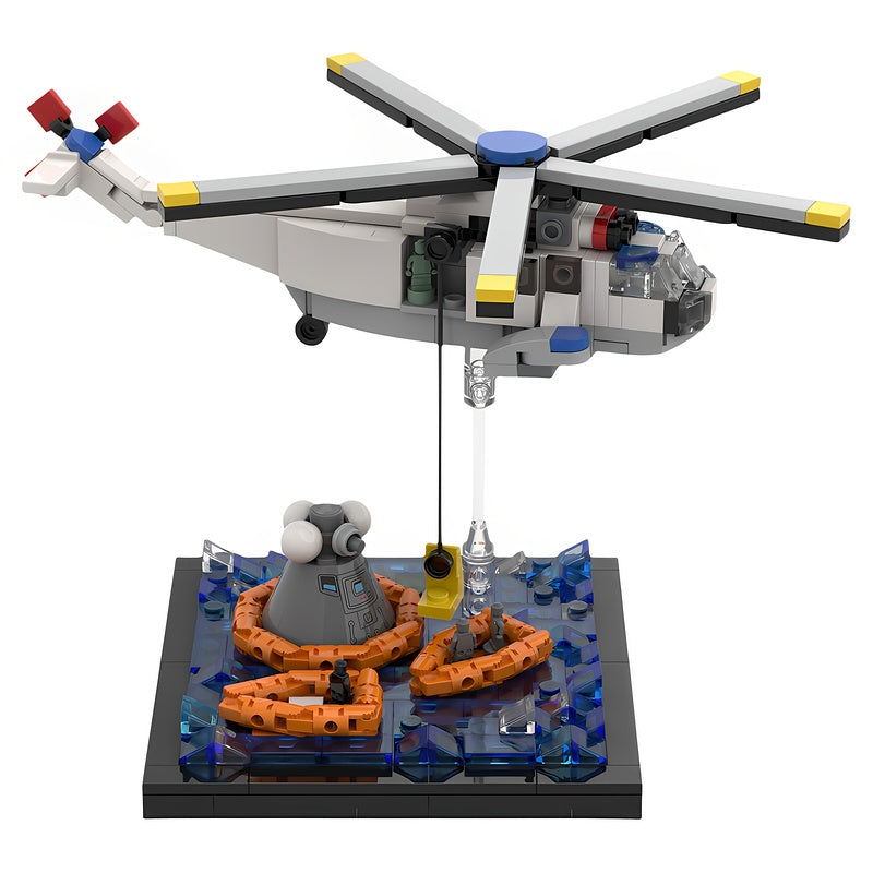 Apollo 11 Recovery Diorama 1:110 Helicopter & Capsule MOC Building Kit - 4