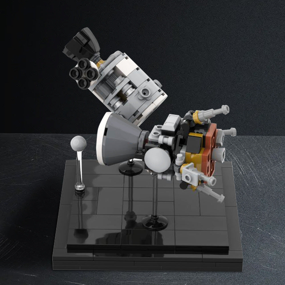 Apollo 13 Diorama Building Kit | CSM & LM | LEGO-Compatible MOC - 2