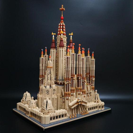 Barcelona Sagrada Familia MOC Building Kit | LEGO-Compatible MOC - 5
