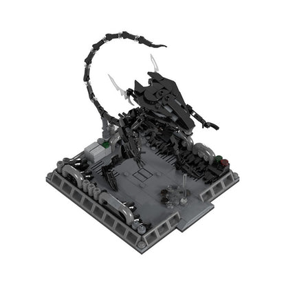 Biomechanical Alien Matriarch Diorama MOC Building Kit - 4