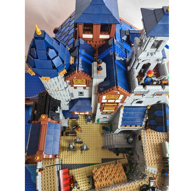 Black Falcon Royal Castle MOC Building Kit | Medieval Fortress Architecture - 2