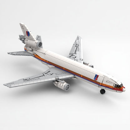 DC-10 Tri-Jet Widebody Passenger Airliner MOC Building Kit - 2