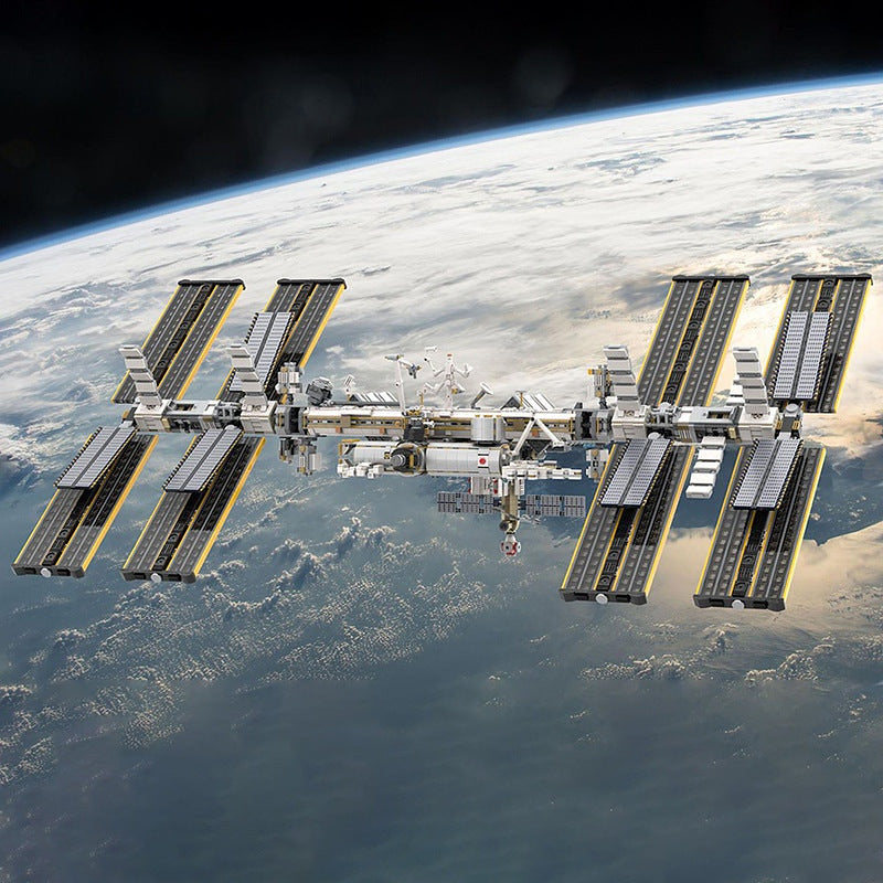 International Space Station 1:110 MOC Building Kit | Orbital Space Model - 2
