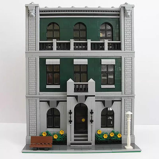Lion Heart Hotel Building Kit | LEGO-Compatible MOC - 1