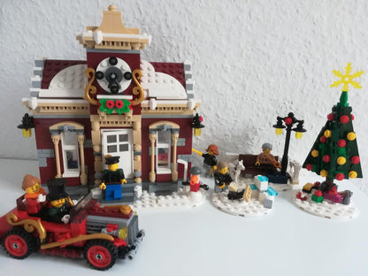 Little Winter Town Hall Building Kit | LEGO-Compatible MOC - 5