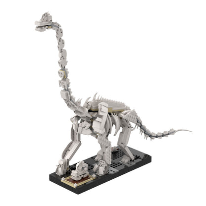 moc-60925 moc - giraffatitan (brachiosaurus) brancai skeleton - little oskar - 15