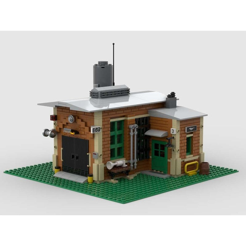 Small Repair Garage & Metalworking Shop MOC Building Kit - 1