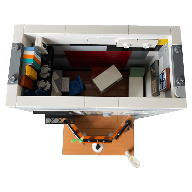 The Local Pub Two-Story Modular MOC Building Kit - 3